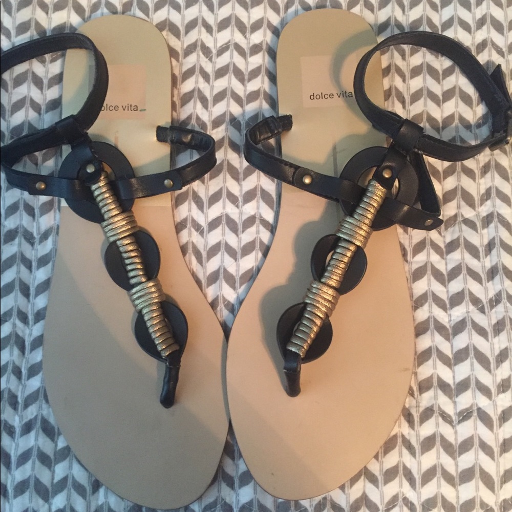 Dolce Vita black & gold Dinara sandals size 8.5